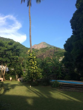 Casa Colonial Térrea no Saco da Capela em Ilhabela